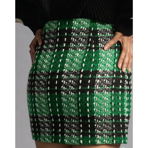30. Anthropologie Endless Rose Plaid Mini Skirt - Picture 4 of 8
